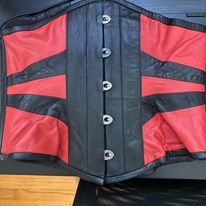 NWT leather underbust corset Size L